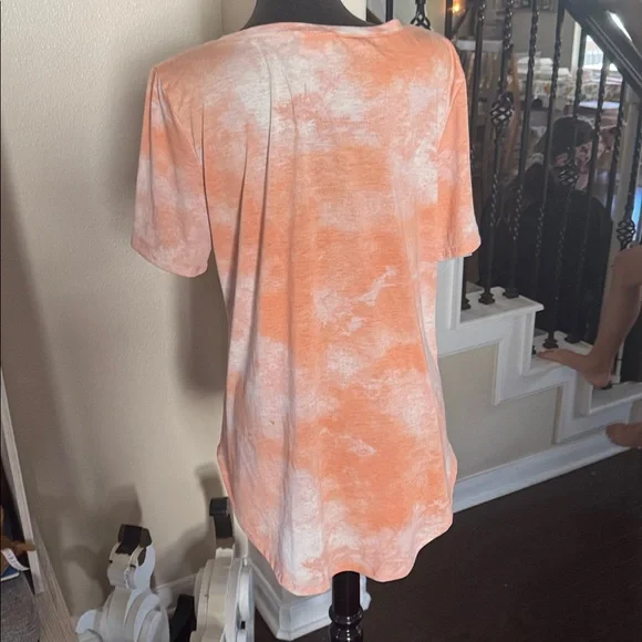 LuLaRoe Iris  Top - Picture 5 of 5